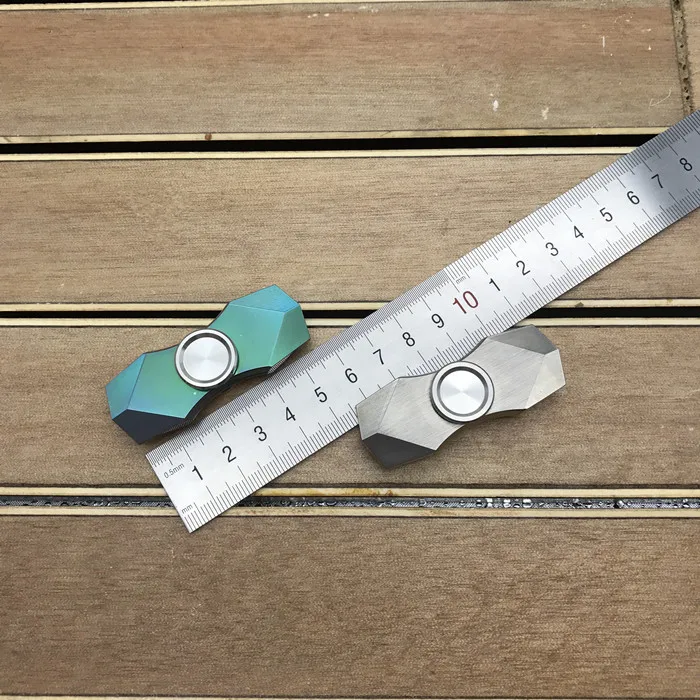 

High-end Titanium Alloy Fingertip Gyroscope