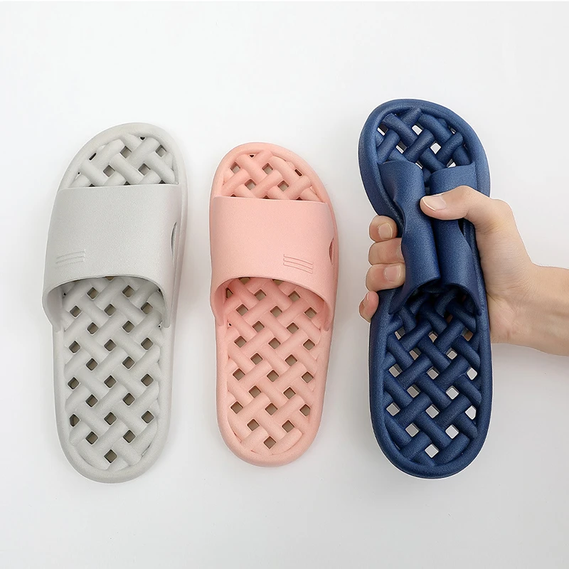 lekken Ga naar het circuit neus Bathroom Men Slippers Summer Soft Sole Slides Non-slip Wear Flip Flops Hole  Leaking Water Women Slippers Beach Sandals Shoes - Men's Slippers -  AliExpress