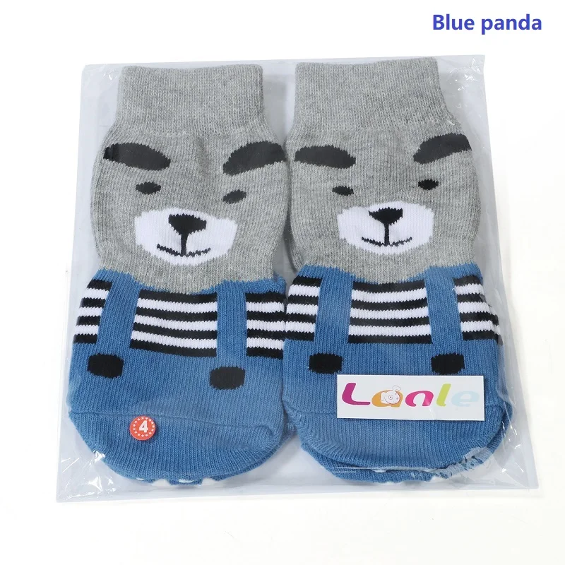 Blue panda Большой Носки для собак 4 шт./компл. нескользящие для защиты от захвата зимняя, теплая, с героями из мультфильмов, носки для питомцев предотвратить мебель диван царапин Товары для собак - Цвет: Blue panda