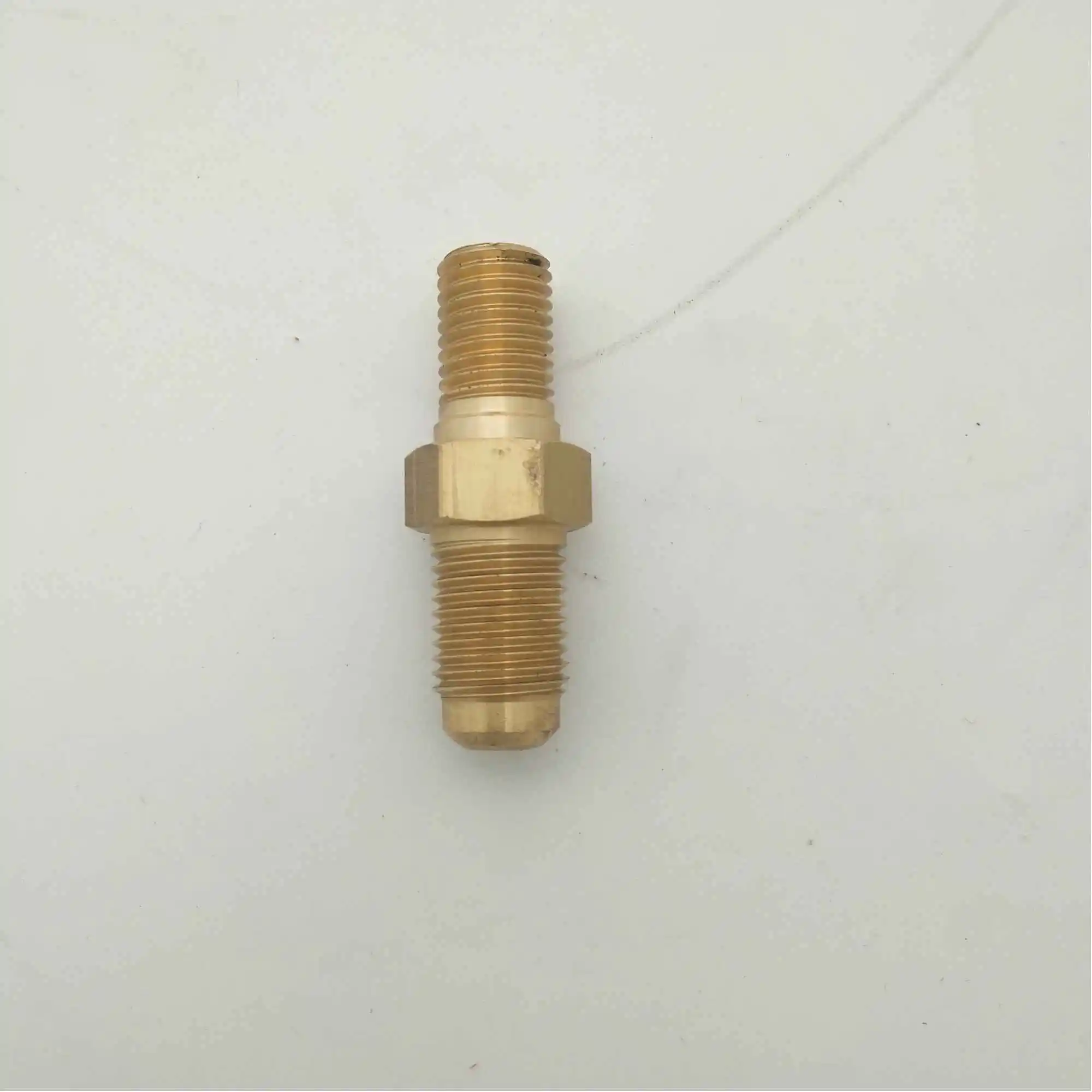 Новый регулятор давления клапана для udi R8 RS4 V W EOS Golf G ti Passat 2 0 3 4 FSI OEM:06E130757C 06E 130 757 C |