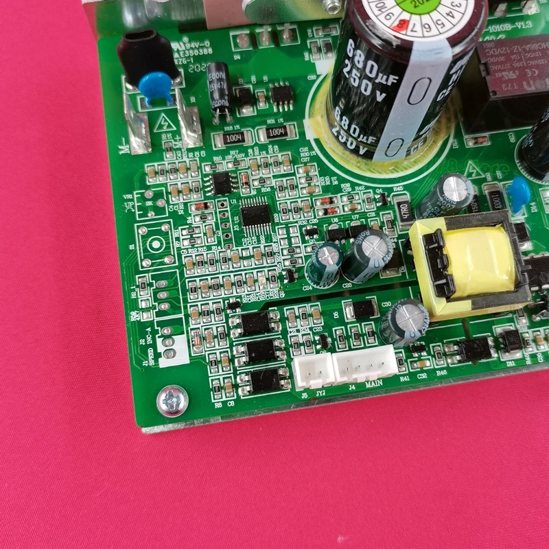 SMD5-U128G88H-56BB-Q 「Black PCB Edition」 Hi everyone. Does anybody knows what component is that black