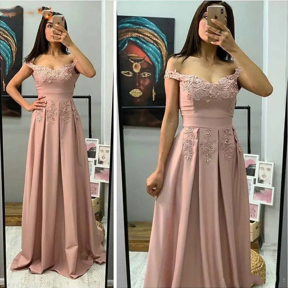 Roze Kant Lange Prom Dresses 2019 Aangepaste Partij Formele Jurk Applicaties Satin Uit De Schouder Een Lijn Prom Jassen Prom jurk Roze Kant Lange Prom Dresses 2019 Aangepaste Partij Formele Jurk Applicaties Satin Uit De Schouder Een Lijn Prom Jassen Prom jurk