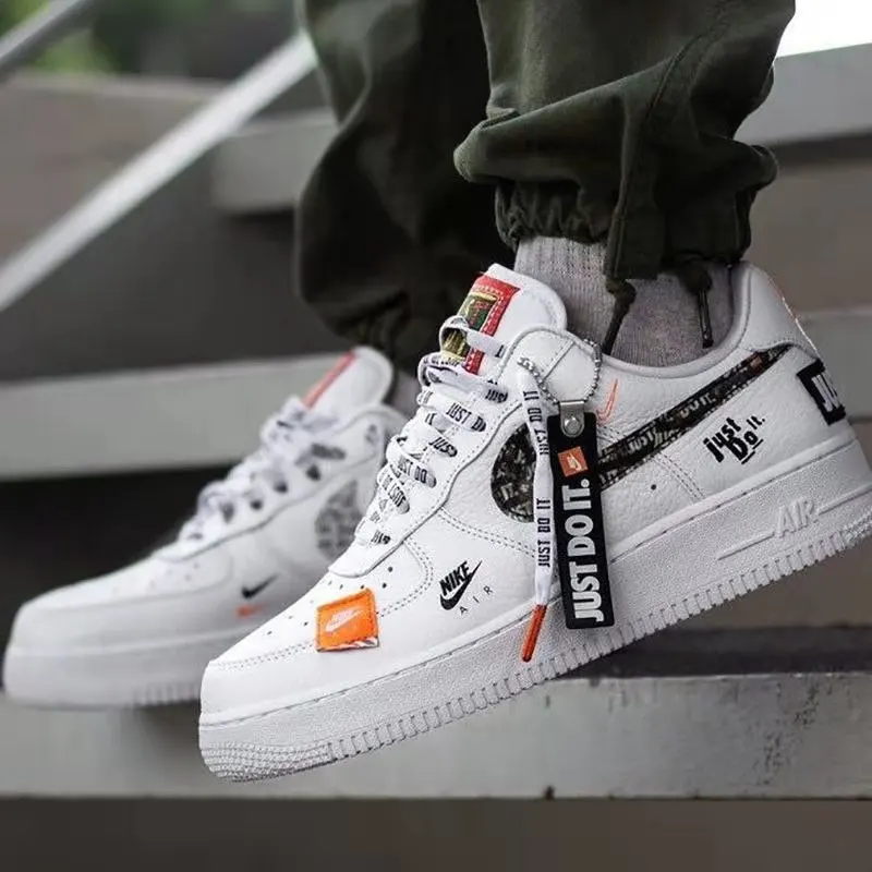 nike air force 1 triple white harga