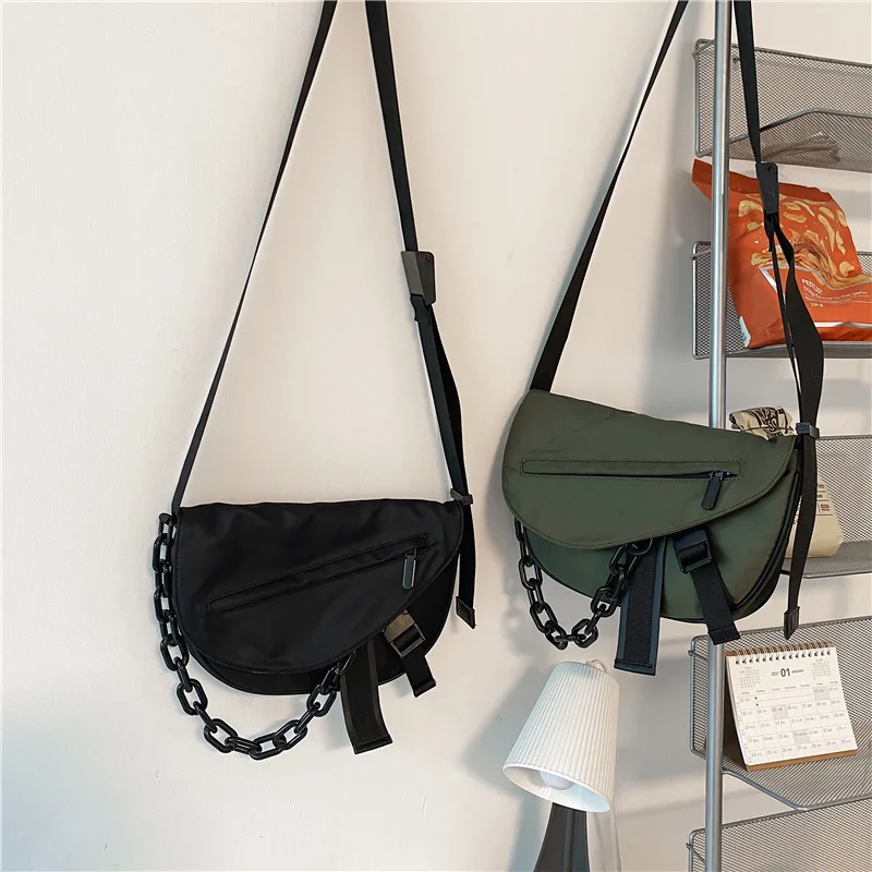 2021 Fashion Simple One-shoulder Messenger Small Square Bag Trendy Cool Ins locomotive Satchel