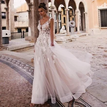 White Luxury Wedding Dress Long Sleeve Lace Ball Gown O-neck 3D Flower Bridal Dresses Court Train Custom Made Wedding Gown