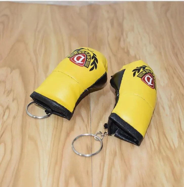 Дизайн кожаный брелок с боксерскими перчатками ПВХ брелок в виде кулака спортивный брелок аксессуары автомобильный брелок подарок сувенир