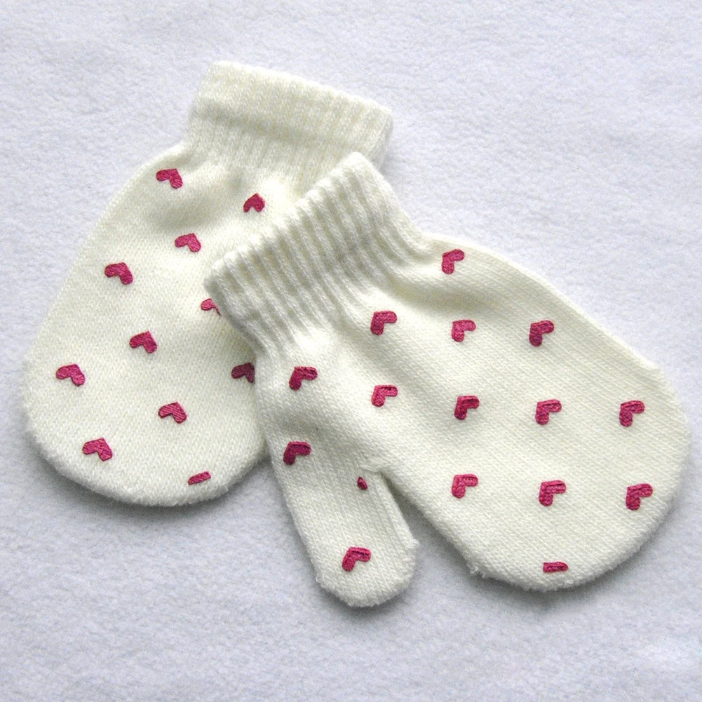 1 пара зимних перчаток с защитой от царапин для новорожденных, вязаные варежки с принтом в виде звездочек и сердечек