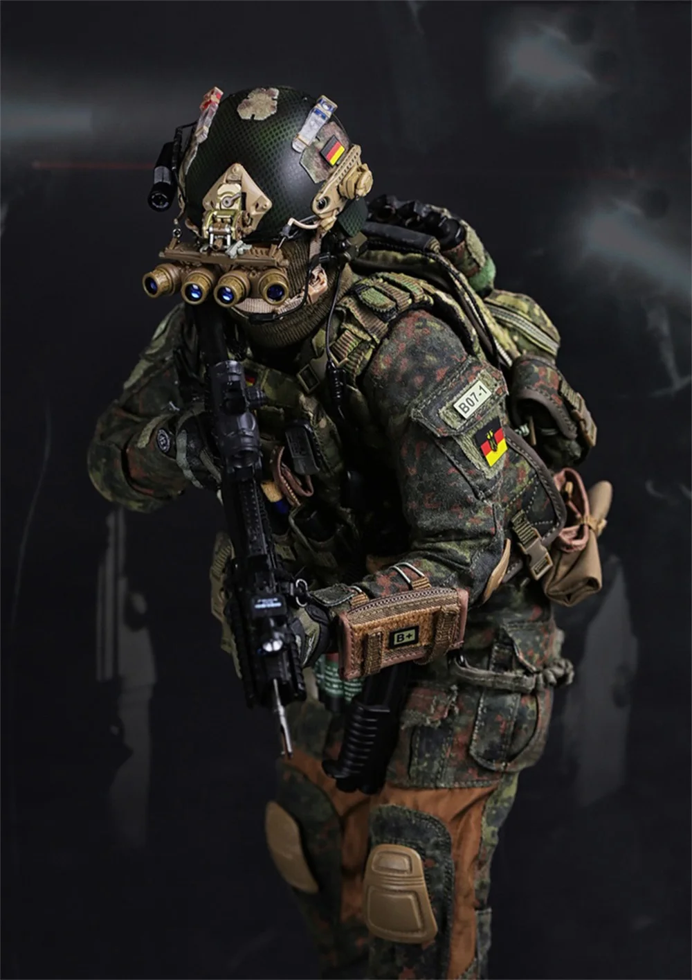 1/6 плотина 78037 KSK (KOMMANDO SPEZIALKRAFTE) ассаультер немецкий спецназ ударный рабочий коллекционный подарок