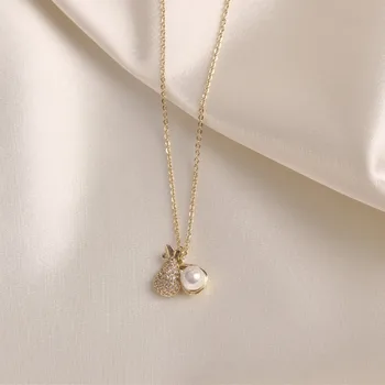 

new design fashion jewelry Creativity copper inlaid zircon fine exquisite small pineapple pendant white pearl female necklace