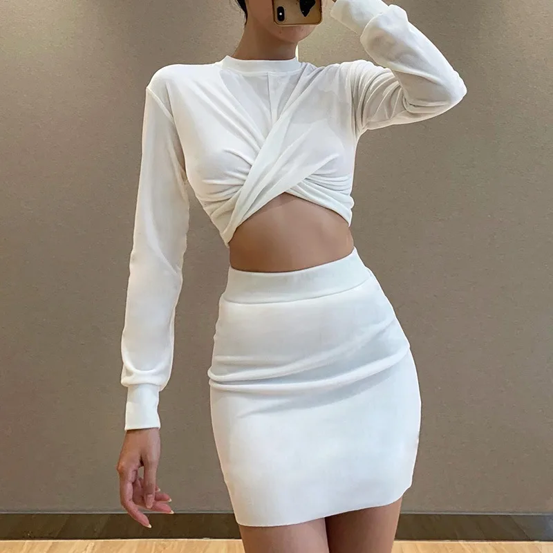 

2020 European and American New Style Fashion Crop Top + Mini Skirt Set White Color Soft Velvet Womens Clothing Match Sets Fall