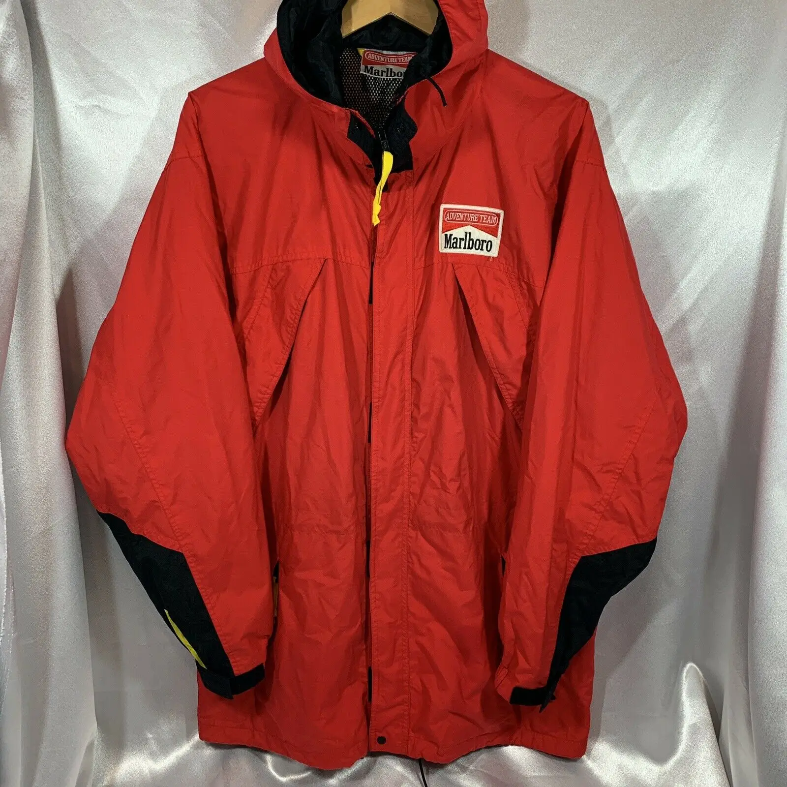 

Vintage MARLBORO Adventure Team Full Zip Hooded Parka Windbreaker Jacket Large