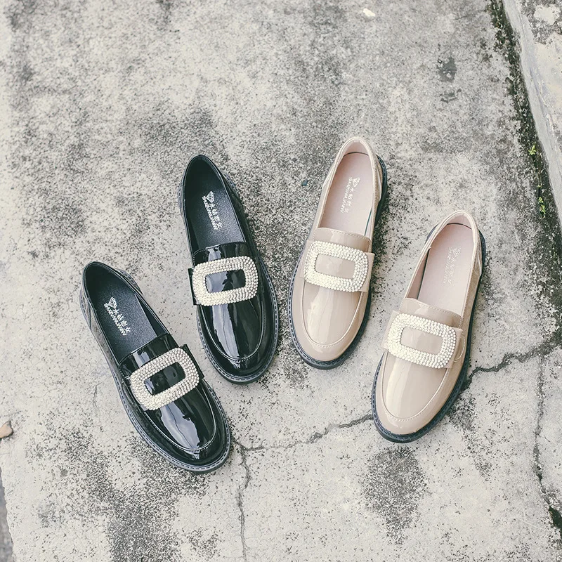 

2019 Women Shoes Buckle Shallow Mouth Oxfords Women's Round Toe Modis Casual Female Sneakers Crystal Patent Leather Ballet