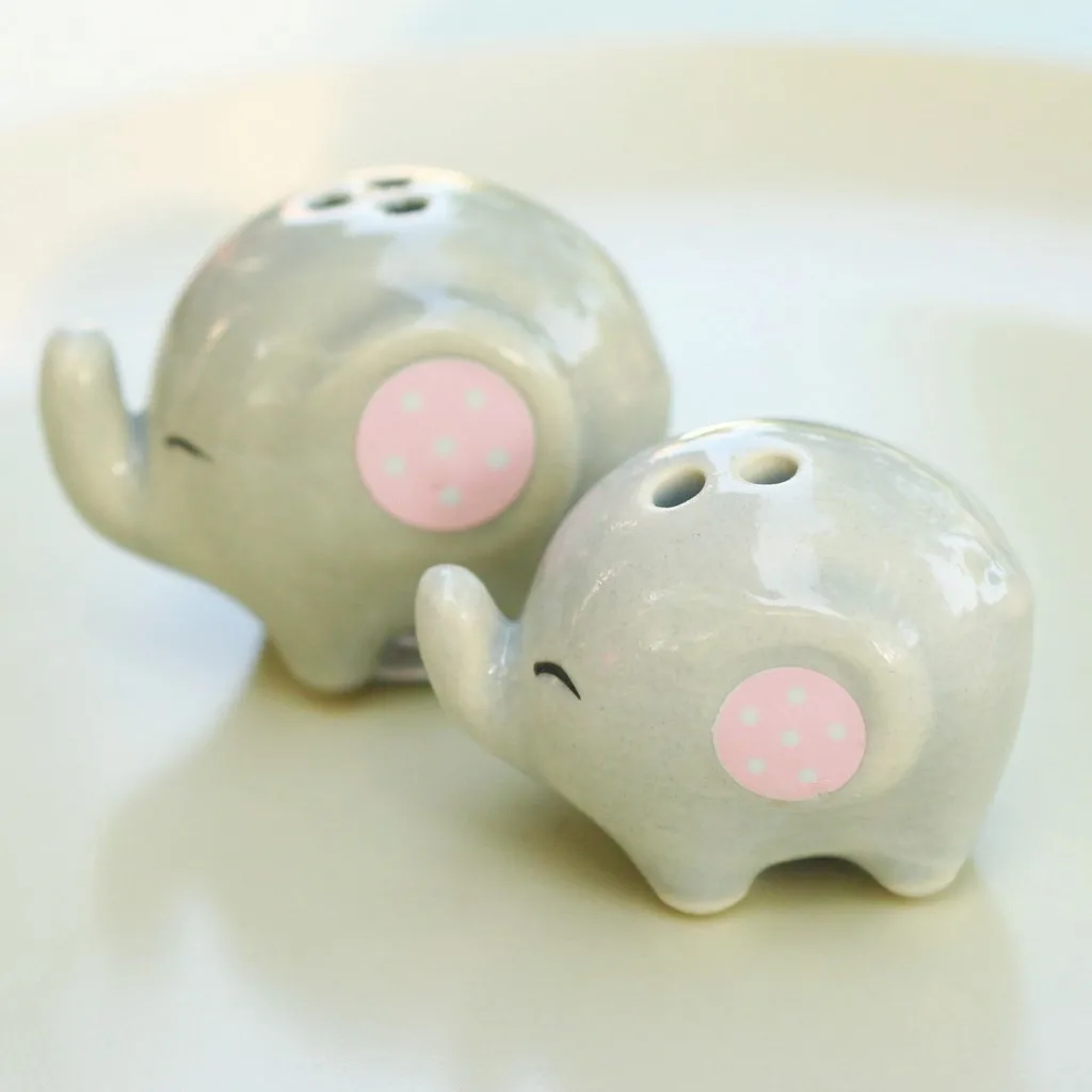 Ceramic Salt and Pepper Shaker, Elephant Cartoon Spice Container Wedding Party Favor Tabletop Animal Decoration Spice Jar