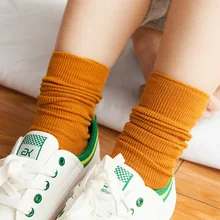 Высокое качество, японские корейские высокие носки для девочек-школьниц, свободные однотонные двойные спицы, Длинные хлопковые носки для женщин