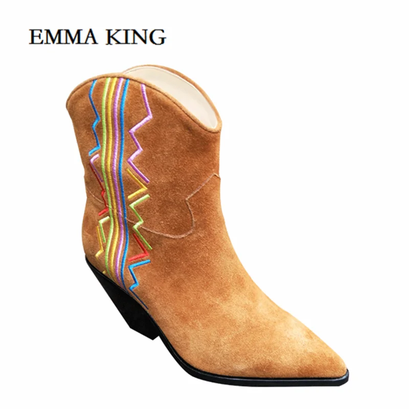 

Newest Embroidery Suede Western Cowboy Ankle Boots Pointed Toe Mid-heel Nature leather Women Short Boot for Autumn/Winter 2019