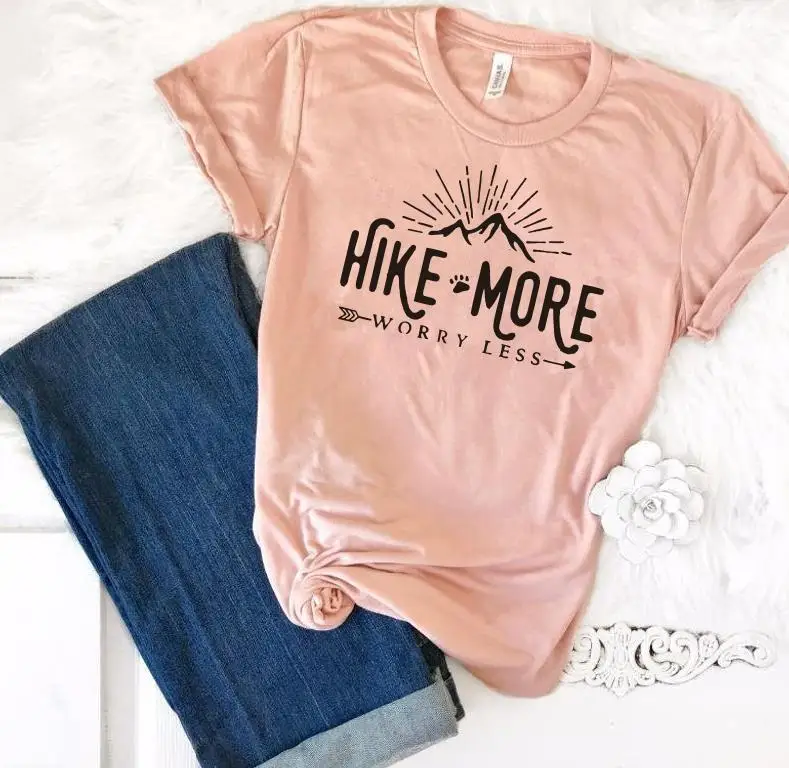 peach t black words Hike More Worry Less футболка на открытом воздухе Wanderlust Футболка женская Стрела Приключения Кемпинг природа Топ Футболка короткий рукав женские топы - Цвет: peach t black words