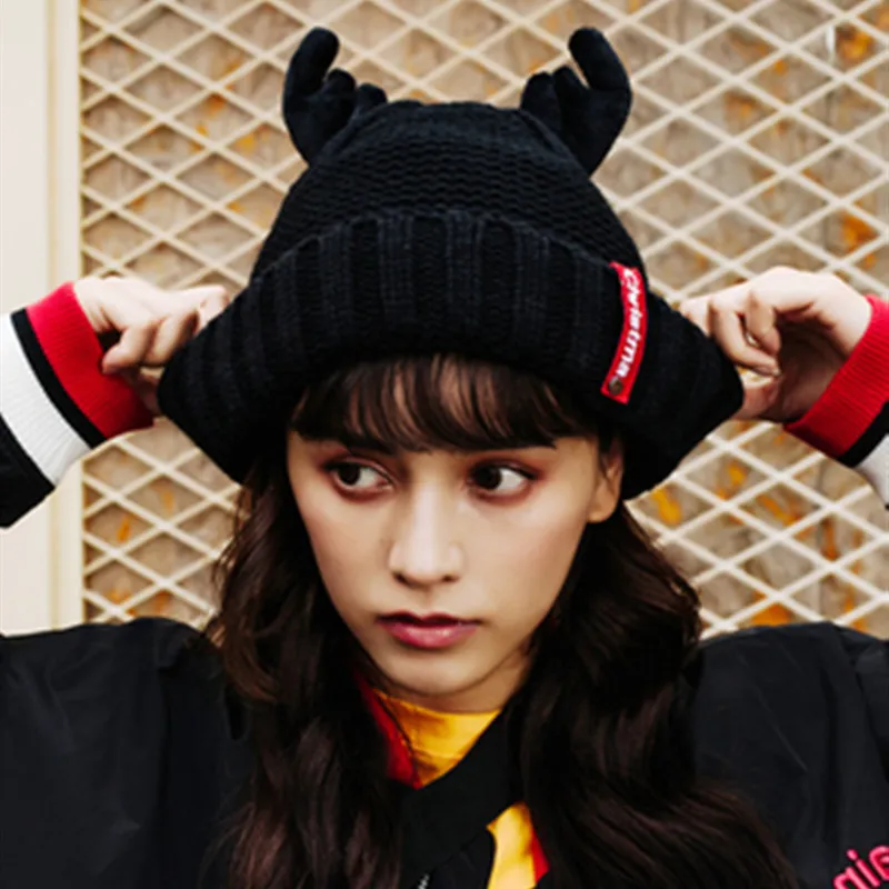 

Magic wind South Korea antler patch wool hat children winter Plush thickened knitted hat Korean Trend