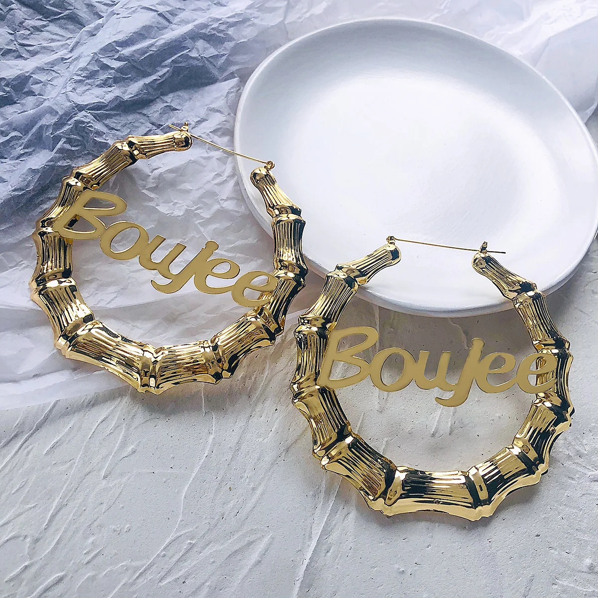 AMORCOME Европа Горячая Круглый Круг Бамбук Серьги кольца для женщин полые буквы Boujee