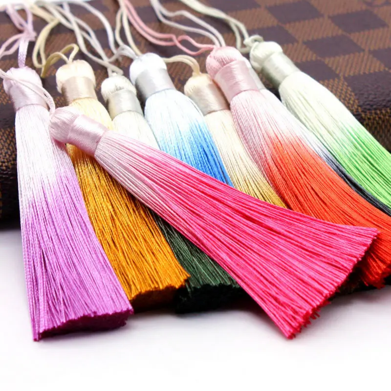 кисточки для рукоделия. кисти декоративные. шелковая кисточка. бахрома с кисточками. кисточки для рукоделия.