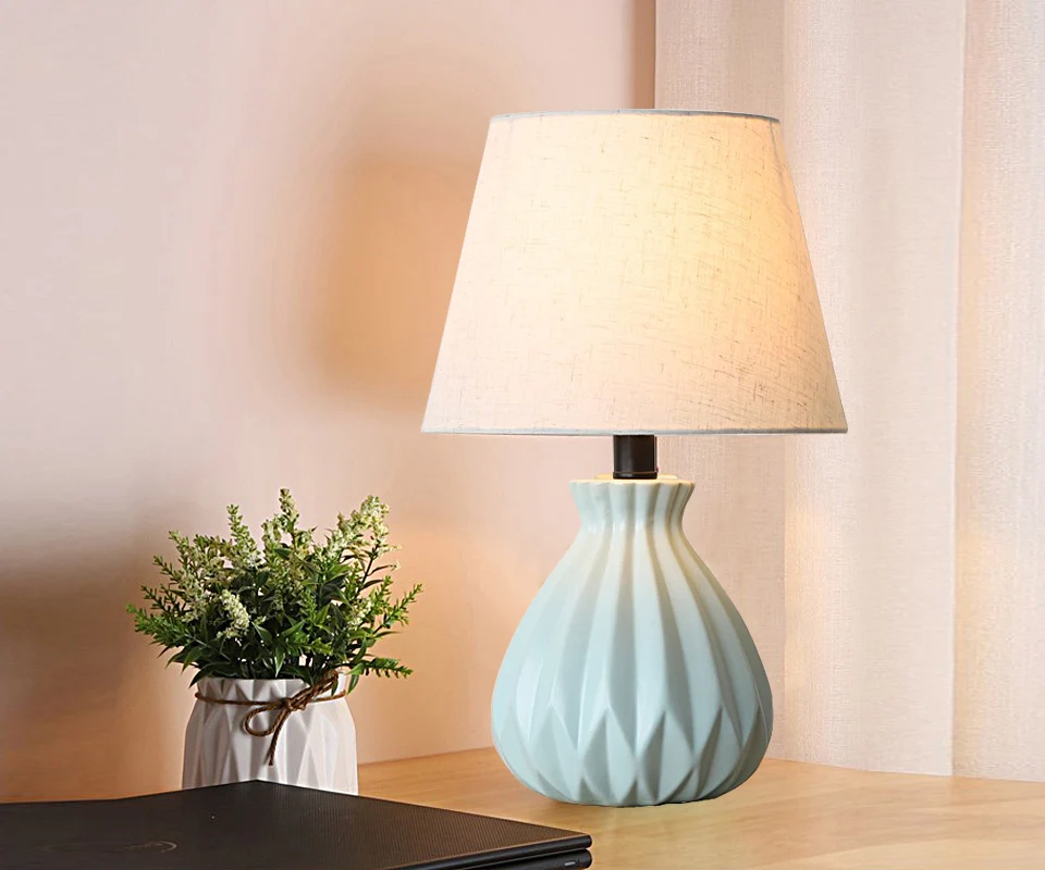 Современная Керамическая Настольная лампа для гостиной, креативный милый теплый светодиодный светильник для спальни