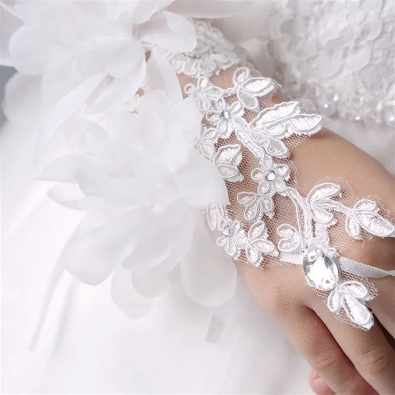 Fashion Flower Princess Girl Gloves Fingerless Wedding Gloves Lace Beaded Short Design For Bridal Wedding Accessories lace gloves wedding dress gloves