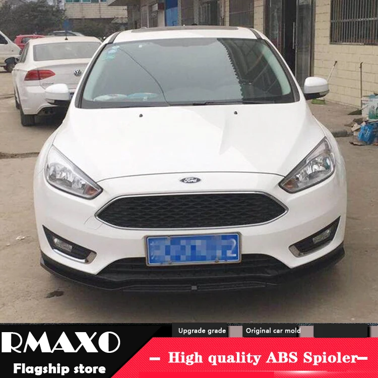 Защитный диффузор для заднего бампера из АБС-пластика Ford Focus Sagitar 2016-2018 комплект