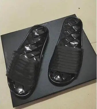 Прозрачные сандалии из пвх 19 p; роскошная дизайнерская женская обувь; прозрачные блестящие тапочки шлепанцы Женская резиновая обувь без застежки
