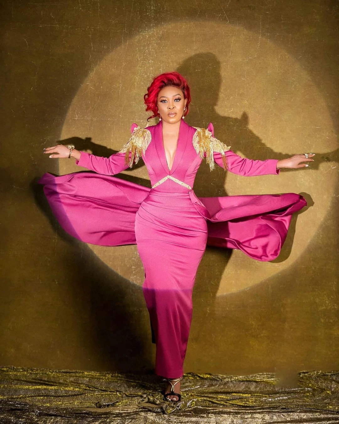 

Женские Длинные атласные платья для выпускного вечера со съемным шлейфом, сексуальные вечерние платья с V-образным вырезом и длинными рукав...