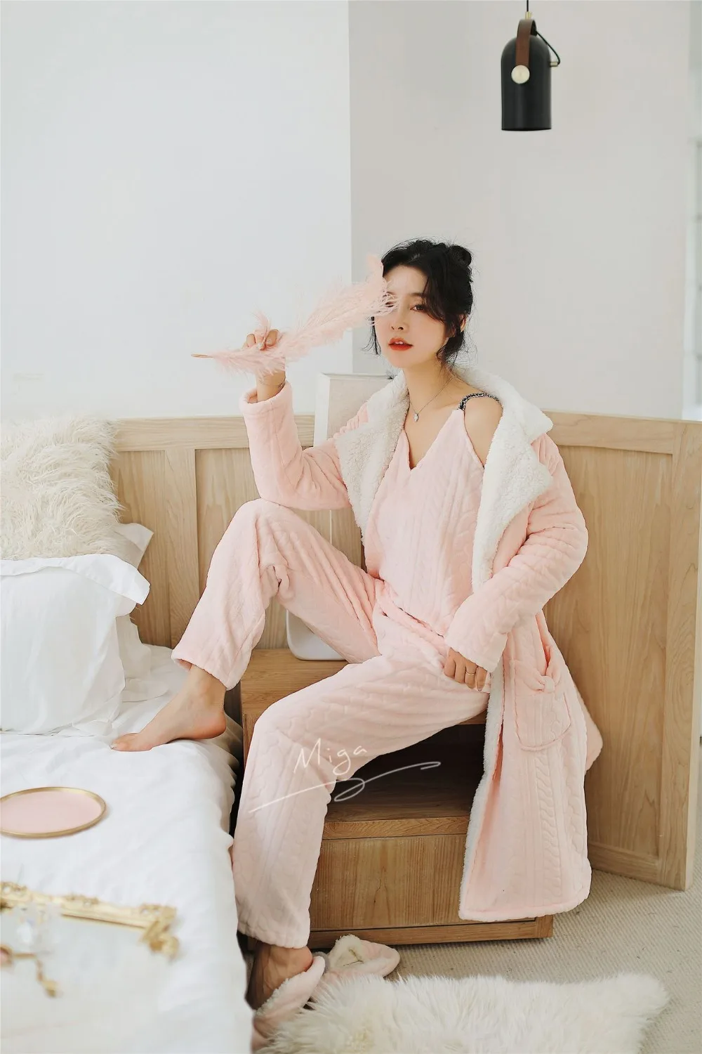 9587539722_1593802422