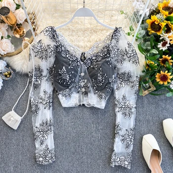 

High Quality 2020 Spring Lady Elegant Top Women Vintage Short Embroidery V-Neck Long Sleeve Shirt Blusas Mujer De Moda H155