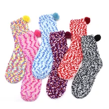 Рождественские Женские мягкие домашние носки, аксессуары, 1 пара, яркие женские пушистые носки, теплые зимние удобные носки для отдыха, рождественский подарок