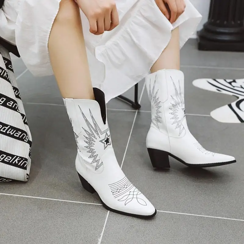 white with cotton Ковбойские сапоги средней высоты в стиле ретро; рыцарские сапоги на толстом каблуке с вышивкой; botas mujer; ботинки знаменитостей; зимние брендовые Ботинки martin; botines - Цвет: white with cotton