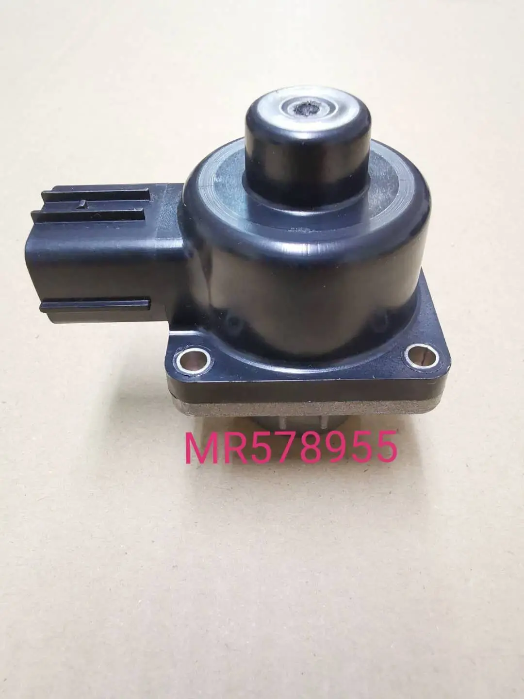 

Клапан EGR MR578955 для Mitsubishi
