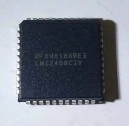 IC% LM12458CIV