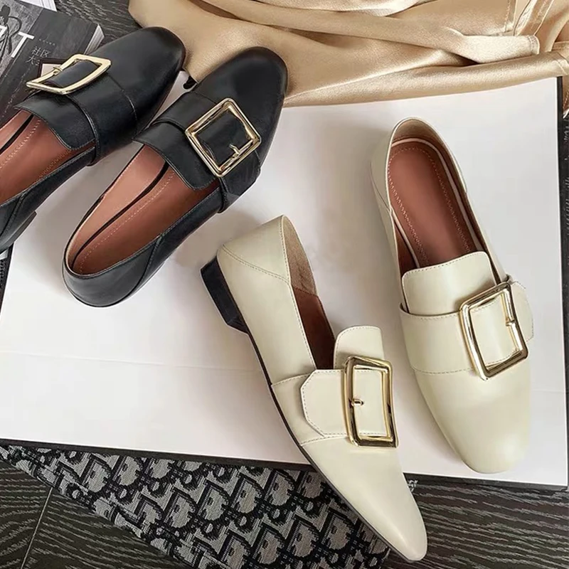 

Autumn women classic Moccasins flat bottom Moccasins Loafers women Genuine Leather Loafers Metal Buckled Square foldable Shoes