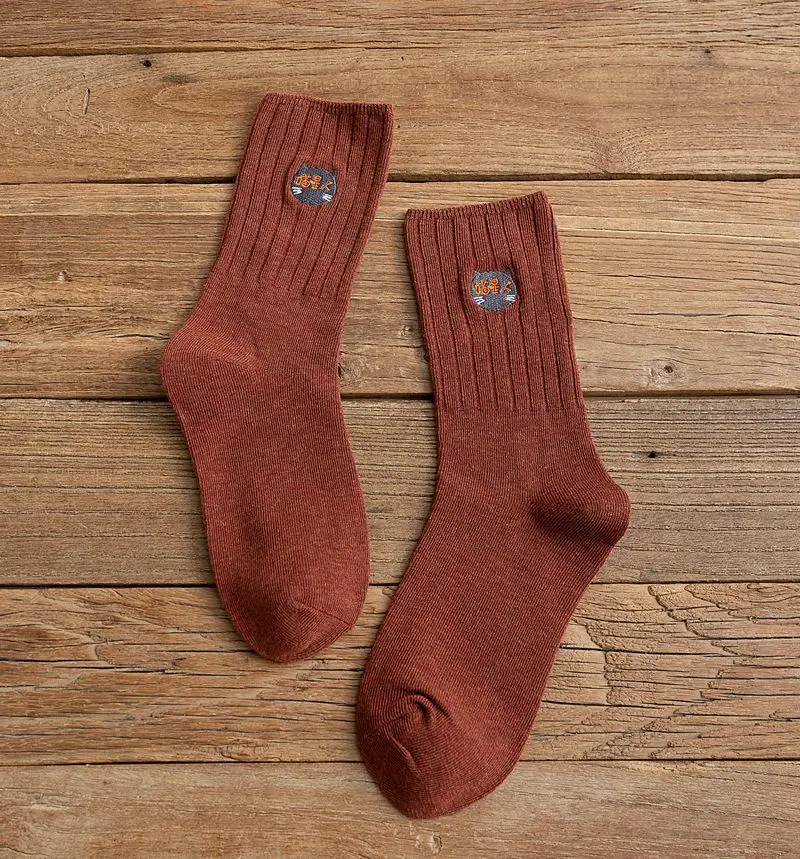 Brown Red Носки, модные, новые, с мультяшной вышивкой, женские, дышащие хлопковые носки, модные, индивидуальные, удобные, короткие, эластичные, милые, женские носки - Цвет: Brown Red
