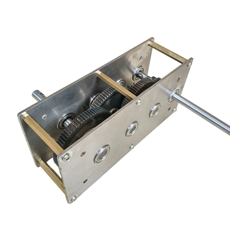 Handcranked generator speedincreasing gear box gearbox windhydraulic