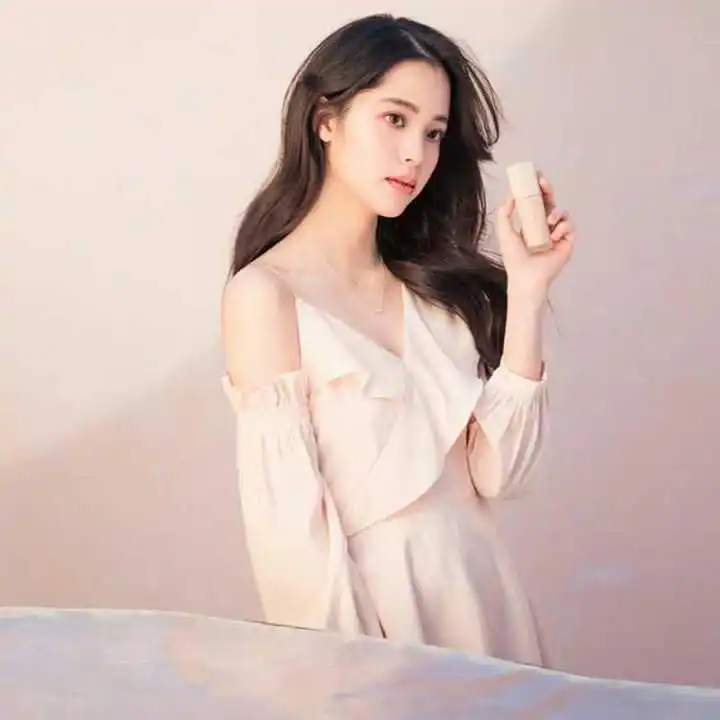 В настоящее время Ouyang Nana Звезда Стиль Знаменитостей летнее женское платье v-образным вырезом с открытыми плечами камзол французский не mainstrea