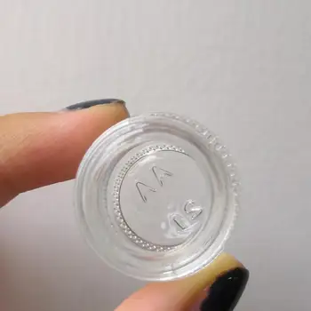

Food Grade 5ml Non-stick Glass Container Wax Dab Oil Jar 5ml Dabber Dry Herb Concentrate Container E Cigs Cigarette Dhl