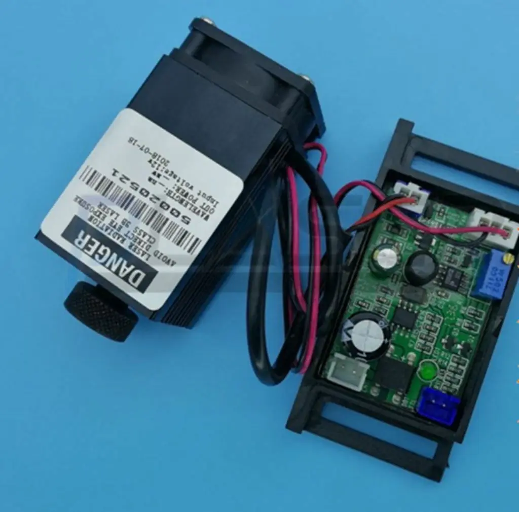 초점 녹색 레이저 다이오드 모듈, 선풍기 냉각, TTL0-20KHz 포함, 520nm, 100mW, DC12V