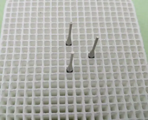

New Alumina Ceramic Soldering Plate With Holes Jeweler Pin Welding Tool
