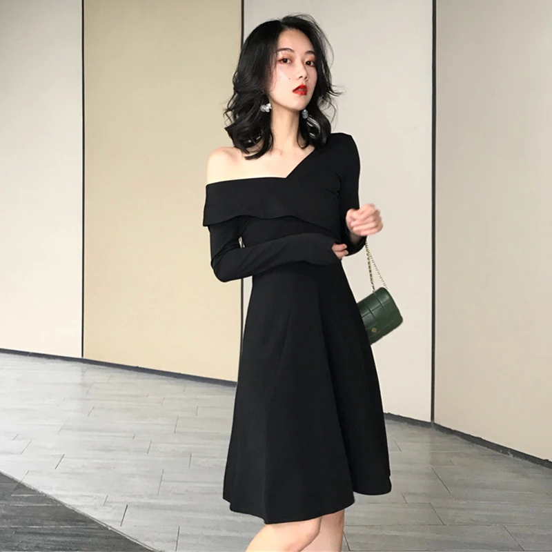 black dress elegant look
