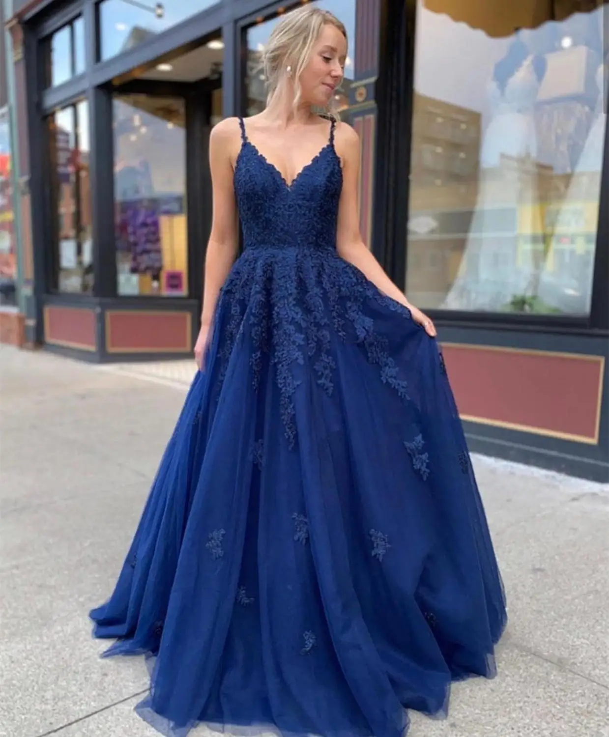 

Nave Blue Evening Dress A-Line Lace Appliques Sleeveless Spaghetti Strap Tulle Women Formal Party Gowns Special Floor Length