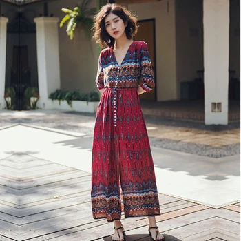 

2020 imperial prince outfit thailand traditional women's wear water splashing show thai dress photo travel show