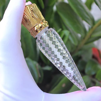 

5ML 5/10pcs Carrot Shaped Plastic Clear Lip GlossTube,Cosmetic Wand Lipbalm Tube with Gold Lid,Gold Crown Liquid Lipstick Bottle