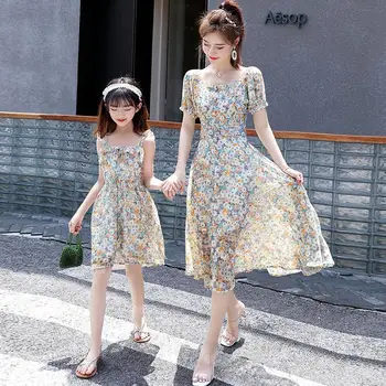 

Fashion Flower Twinning Dress Mother Daughter Dresses Mom Girls Dress 2020 Mommy Girl Match Party Family Look Outfits J994