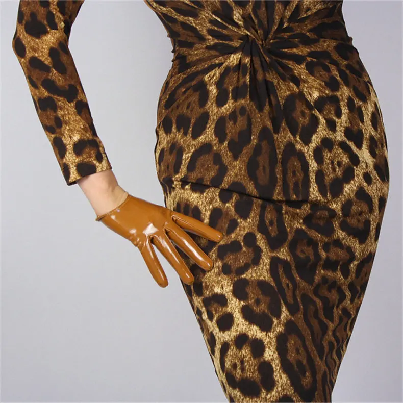 2019 последние ультра-короткие Искусственная кожа Лакированная Кожа PU женские перчатки зеркало Яркие Кожаные базовые модели 16 см P85