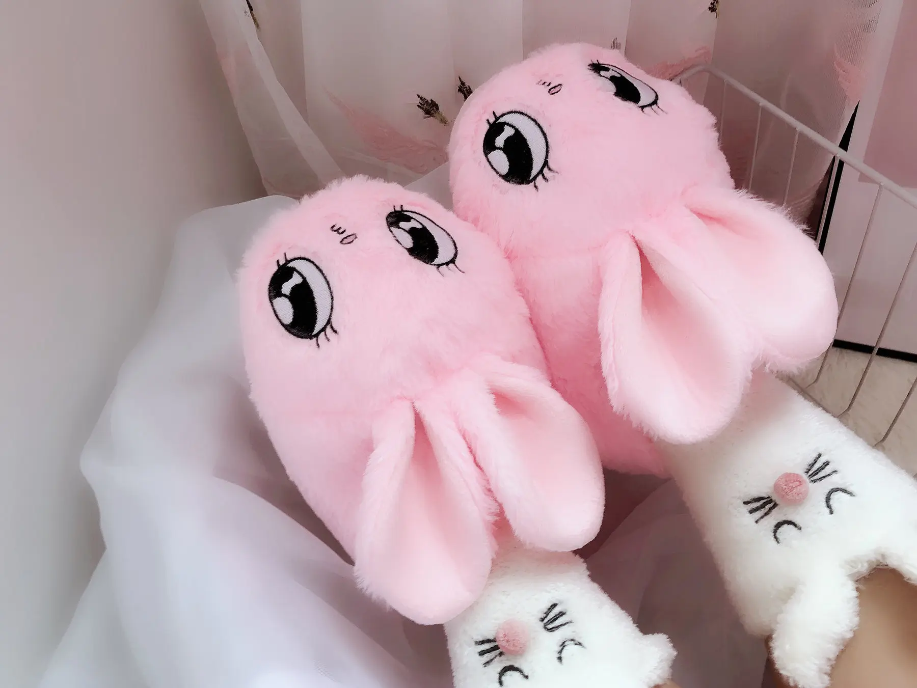 Millffy/милые розовые Тапочки с кроликом и серым кроликом; плюшевые тапочки с рисунками животных; женские зимние теплые домашние тапочки с кроликом