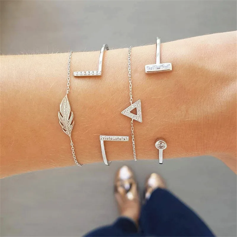 

4 Pcs/set Punk Geometric Crystal Triangle Feather Bracelet Multilayer Adjustable Open Bracelet Set Women Fashion Party Jewelry