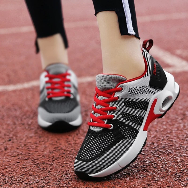 Женские плетеные кроссовки Tenis Mujer спортивные дышащие на цветной платформе
